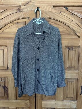 NWOT MOLLY BRACKEN Herringbone Shacket